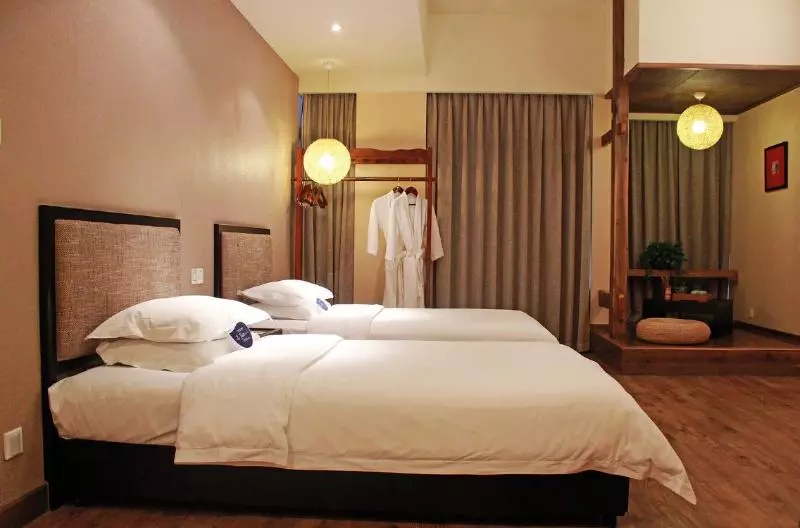 Отель Folk Inn Chengdu