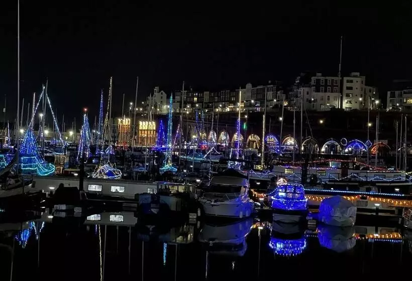 Beautiful Apartment On Ramsgate Sea Front