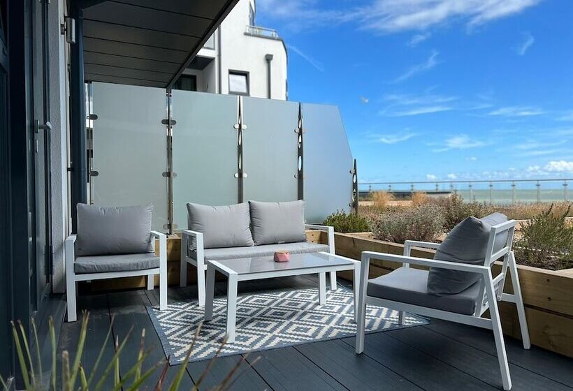Beautiful Apartment On Ramsgate Sea Front