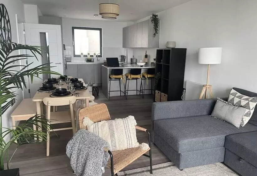 Beautiful Apartment On Ramsgate Sea Front