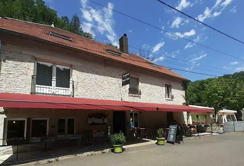 Aamiaismajoitus (B&B) Chambre D Hôte De La Source Bleue