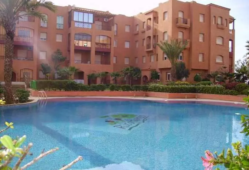 Nice Seaside Appartement With 4 Swimming Pools