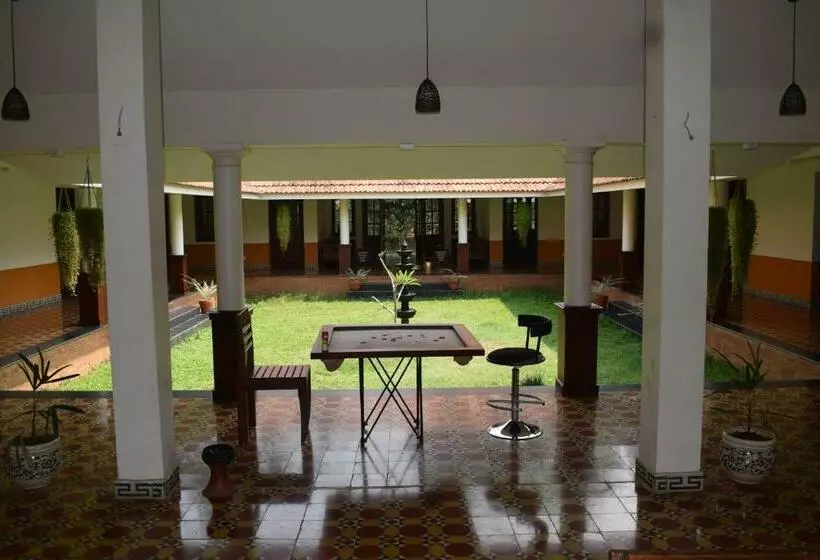 3 Hills Hostel