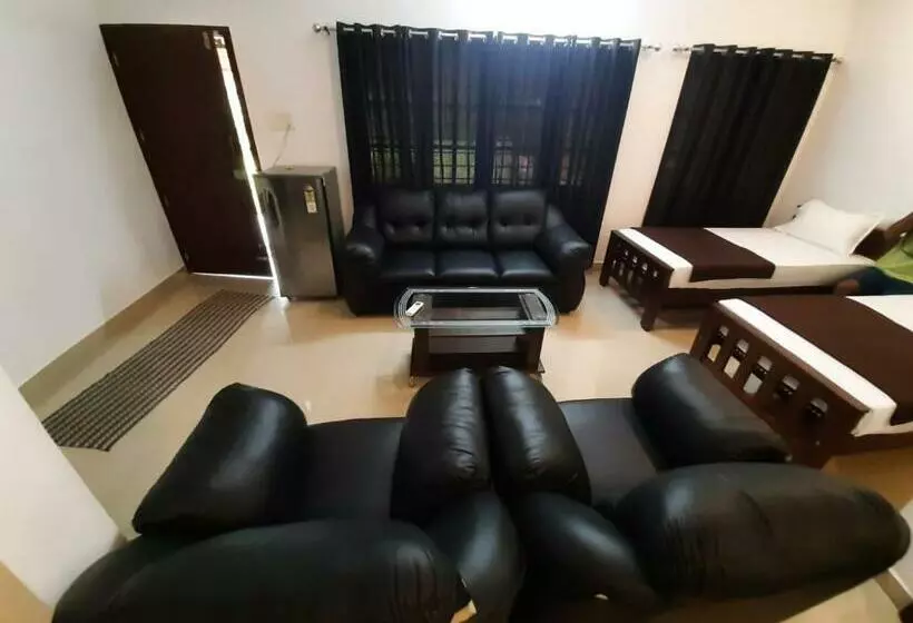 3 Hills Hostel