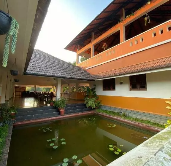 3 Hills Hostel