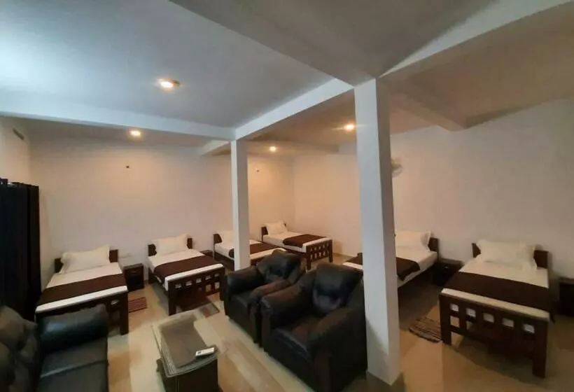 3 Hills Hostel