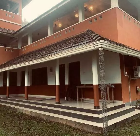 3 Hills Hostel