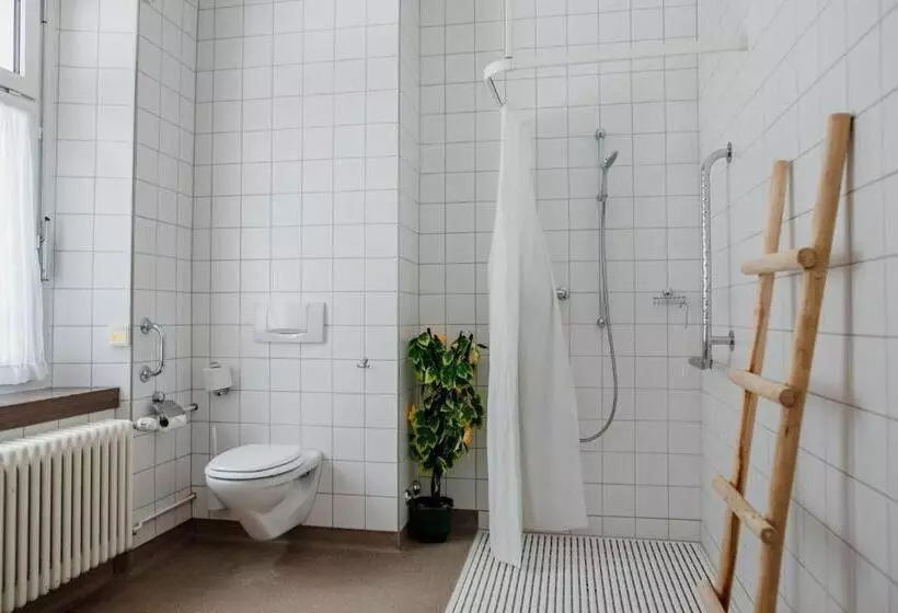 ユースホステル Gruppenhaus Lindenhof Churwalden