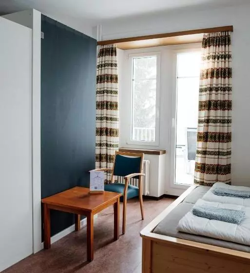 ユースホステル Gruppenhaus Lindenhof Churwalden