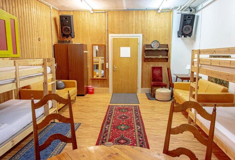 호스텔 Gruppenhaus Lindenhof Churwalden