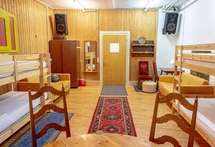 ユースホステル Gruppenhaus Lindenhof Churwalden