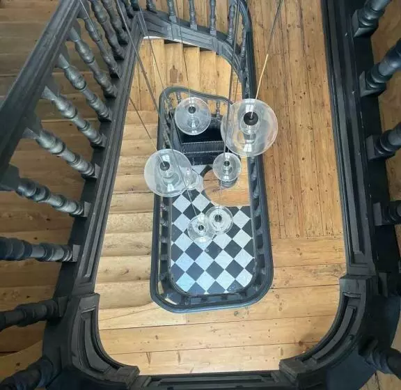 ベッドアンドブレックファースト Aux Remparts De Montreuil