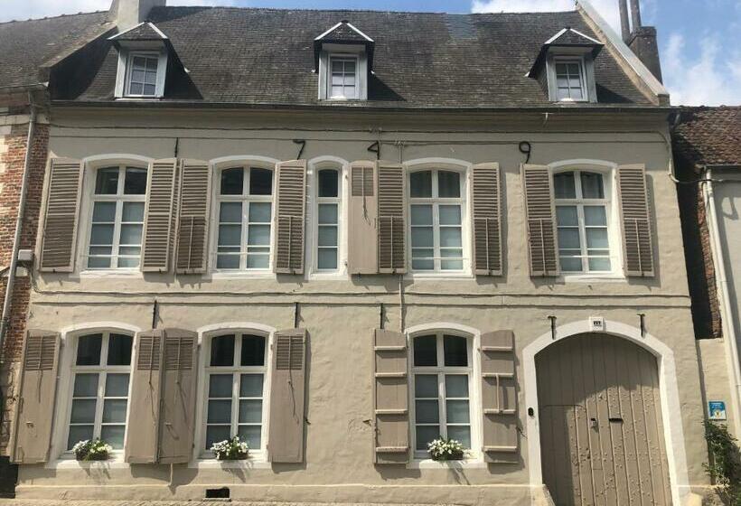 住宿加早餐 Aux Remparts De Montreuil