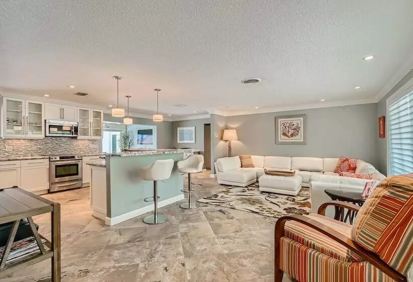 Bimini Breeze Vacation Home