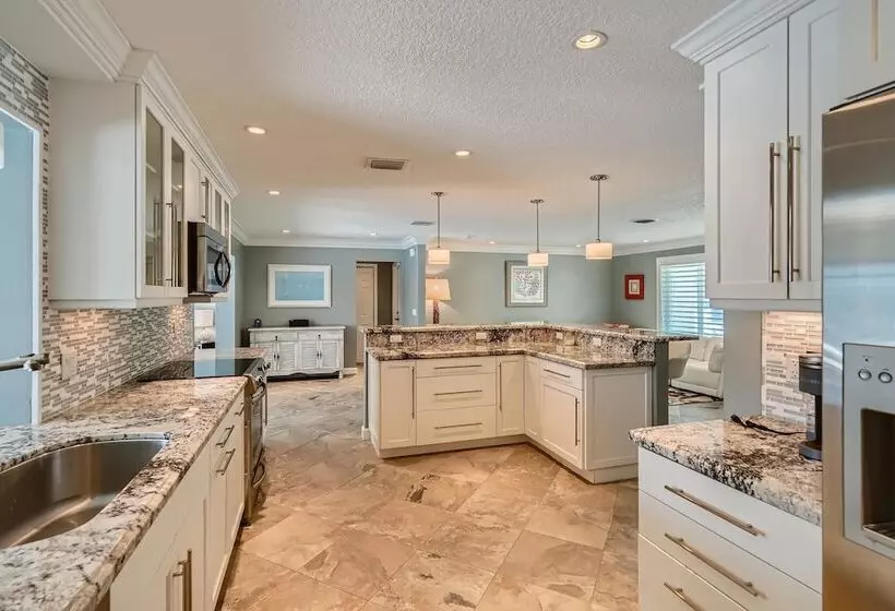 Bimini Breeze Vacation Home