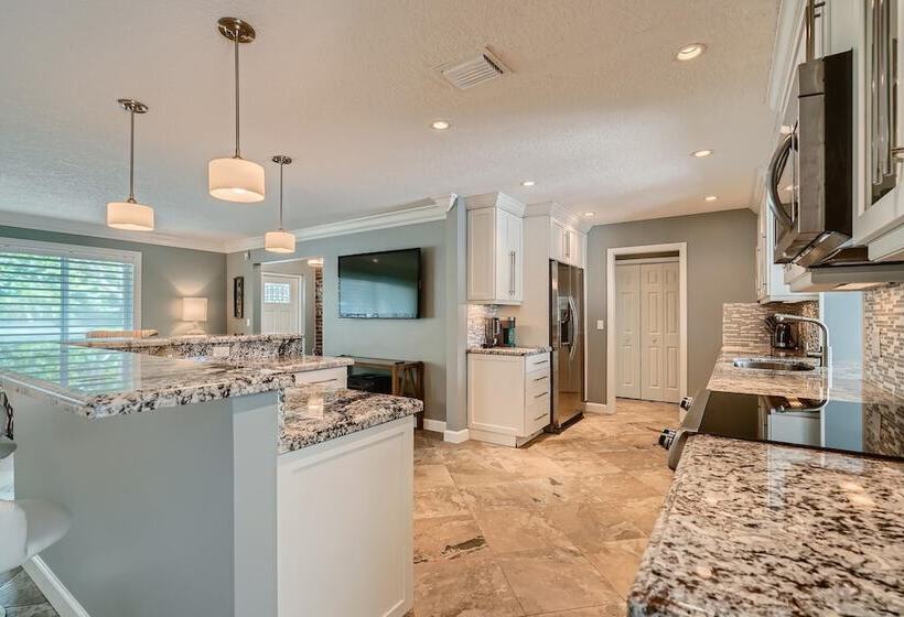 Bimini Breeze Vacation Home