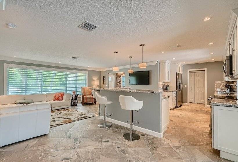 Bimini Breeze Vacation Home