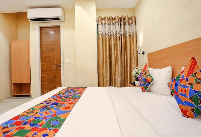 Fabhotel Gk Residency