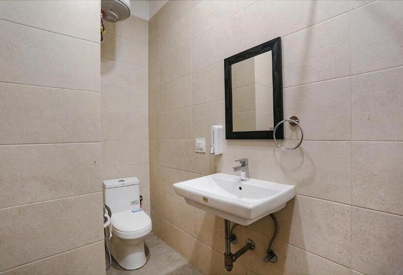 Fabhotel Gk Residency