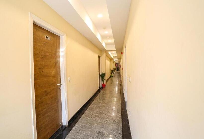 Fabhotel Gk Residency