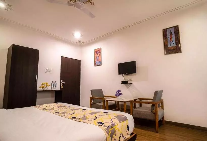 Tripli Hotels Arunoday Palace