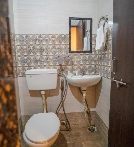 Tripli Hotels Arunoday Palace