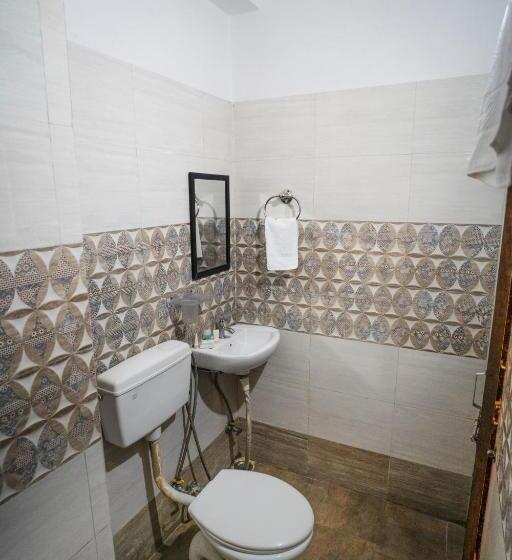 Tripli Hotels Arunoday Palace