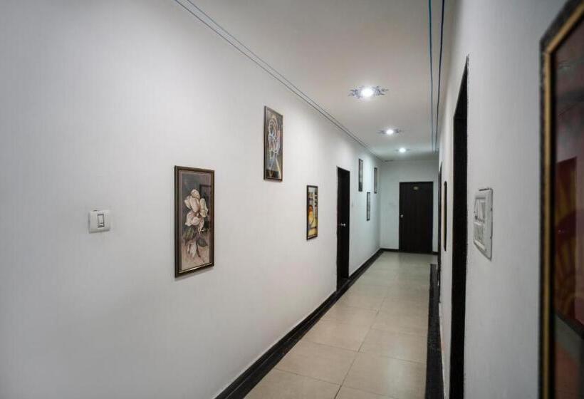 Tripli Hotels Arunoday Palace