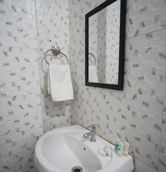 Tripli Hotels Arunoday Palace