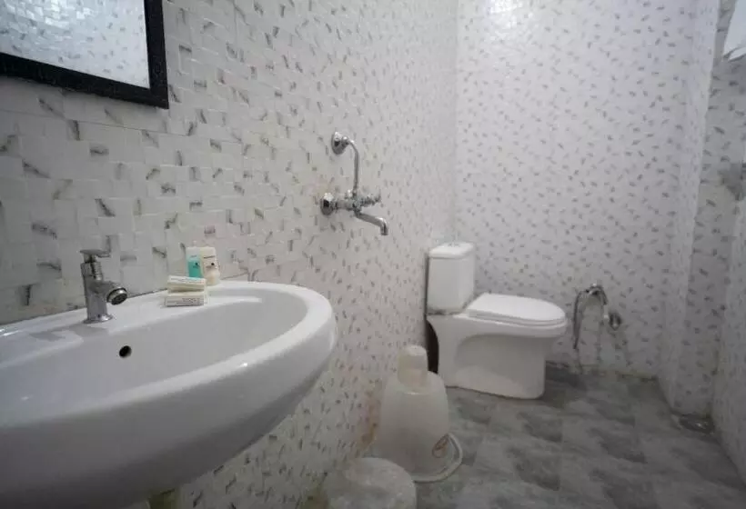 Tripli Hotels Arunoday Palace