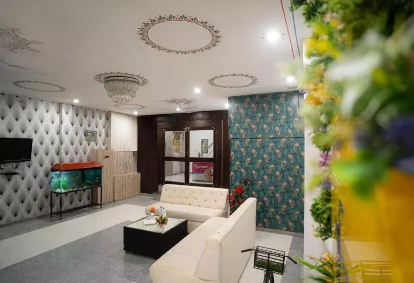 Tripli Hotels Arunoday Palace