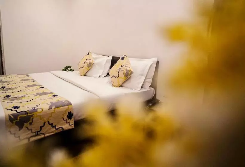 Tripli Hotels Arunoday Palace