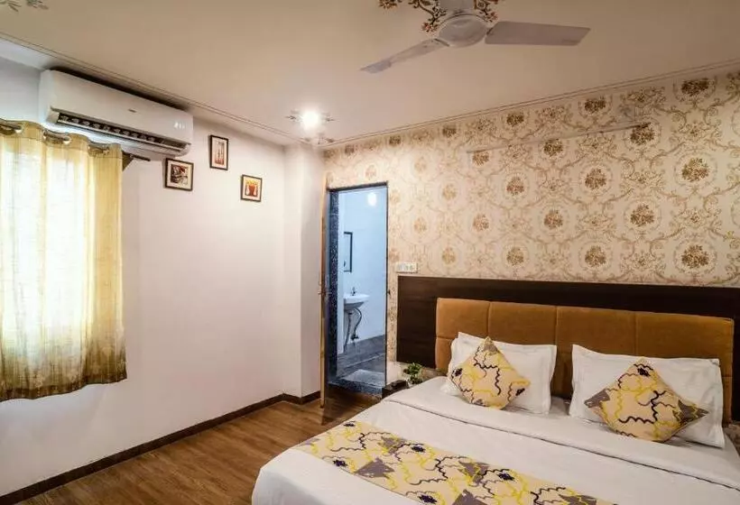 Tripli Hotels Arunoday Palace