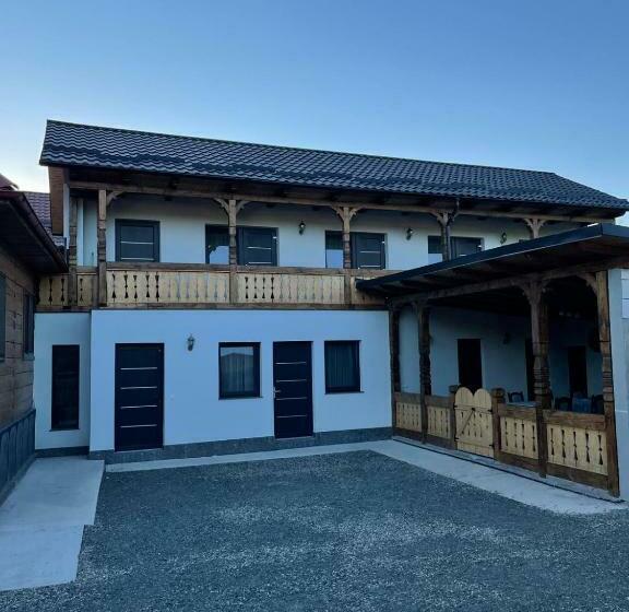 膳宿费 Casa De Lângă Pădure