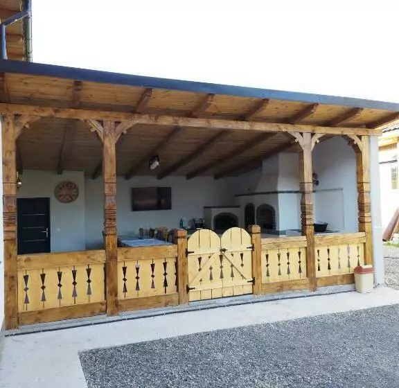 ペンション Casa De Lângă Pădure