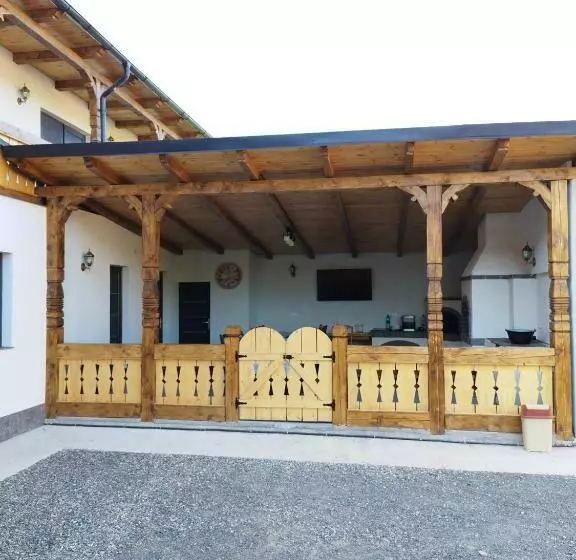 ペンション Casa De Lângă Pădure