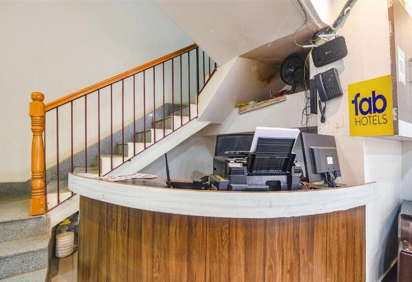 ベッドアンドブレックファースト Fabhotel Raj Niwas