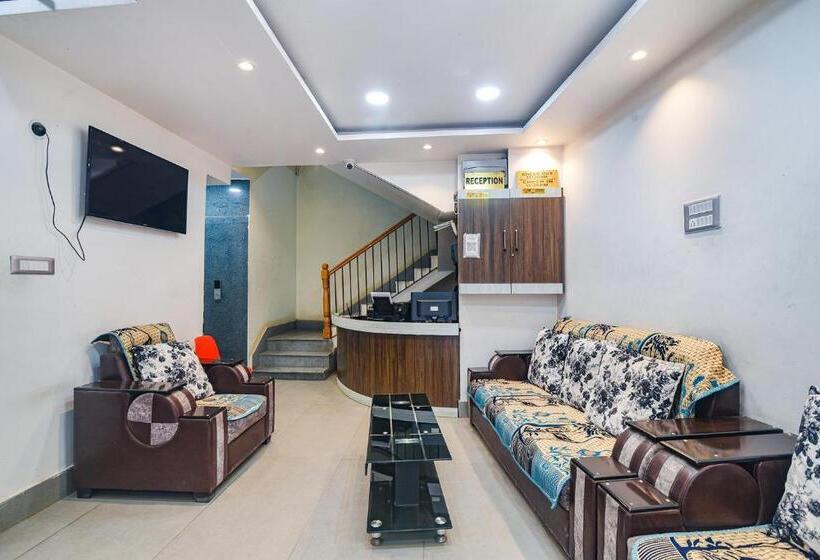 ベッドアンドブレックファースト Fabhotel Raj Niwas