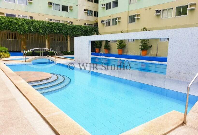 Centropolis Queen Bed Suite  Modern Posh Style