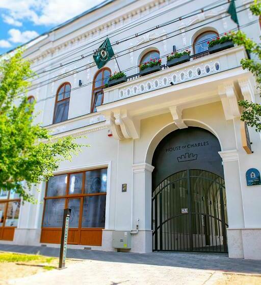 هتل House Of Charles