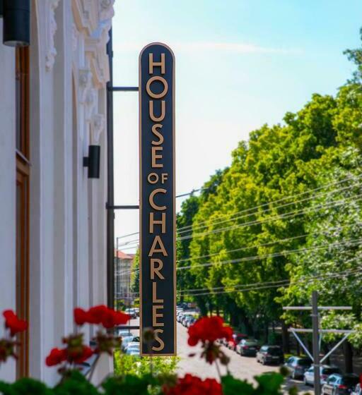 هتل House Of Charles