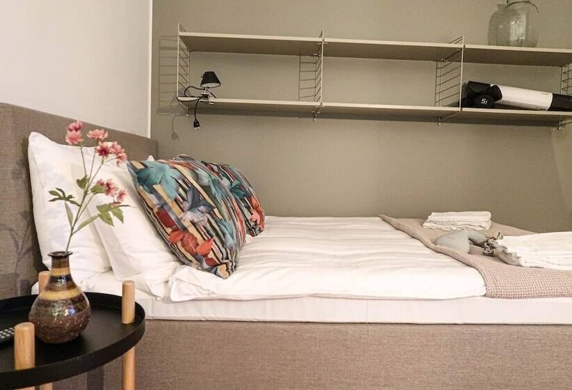 Luxury Business Studio Apartment Garden View