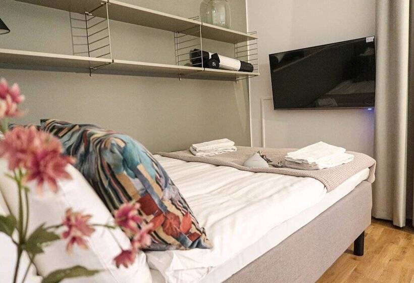 Luxury Business Studio Apartment Garden View