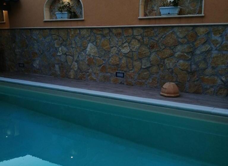 膳宿费 Ivana Home