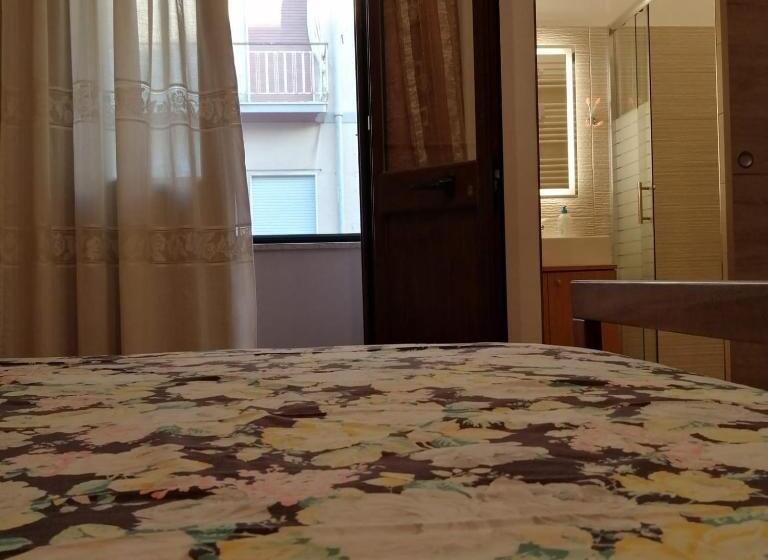 膳宿费 Ivana Home