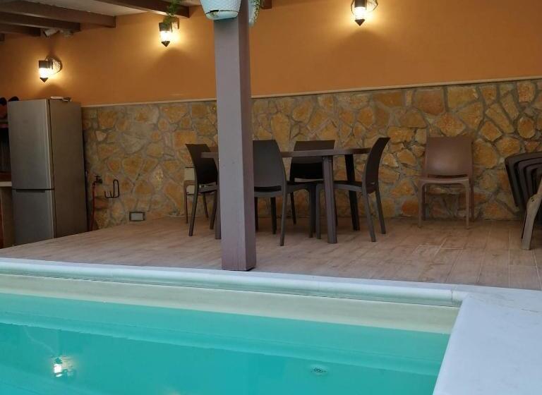 膳宿费 Ivana Home