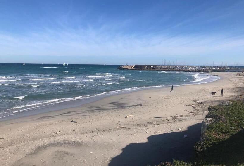 مبيت وإفطار Frank’s House 41 Underground