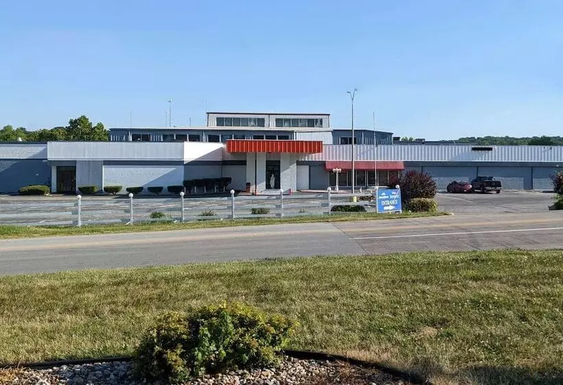 ホテル Baymont By Wyndham Hannibal