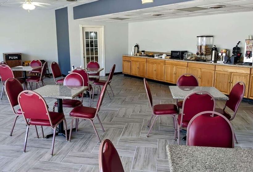 ホテル Baymont By Wyndham Hannibal