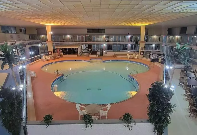 ホテル Baymont By Wyndham Hannibal